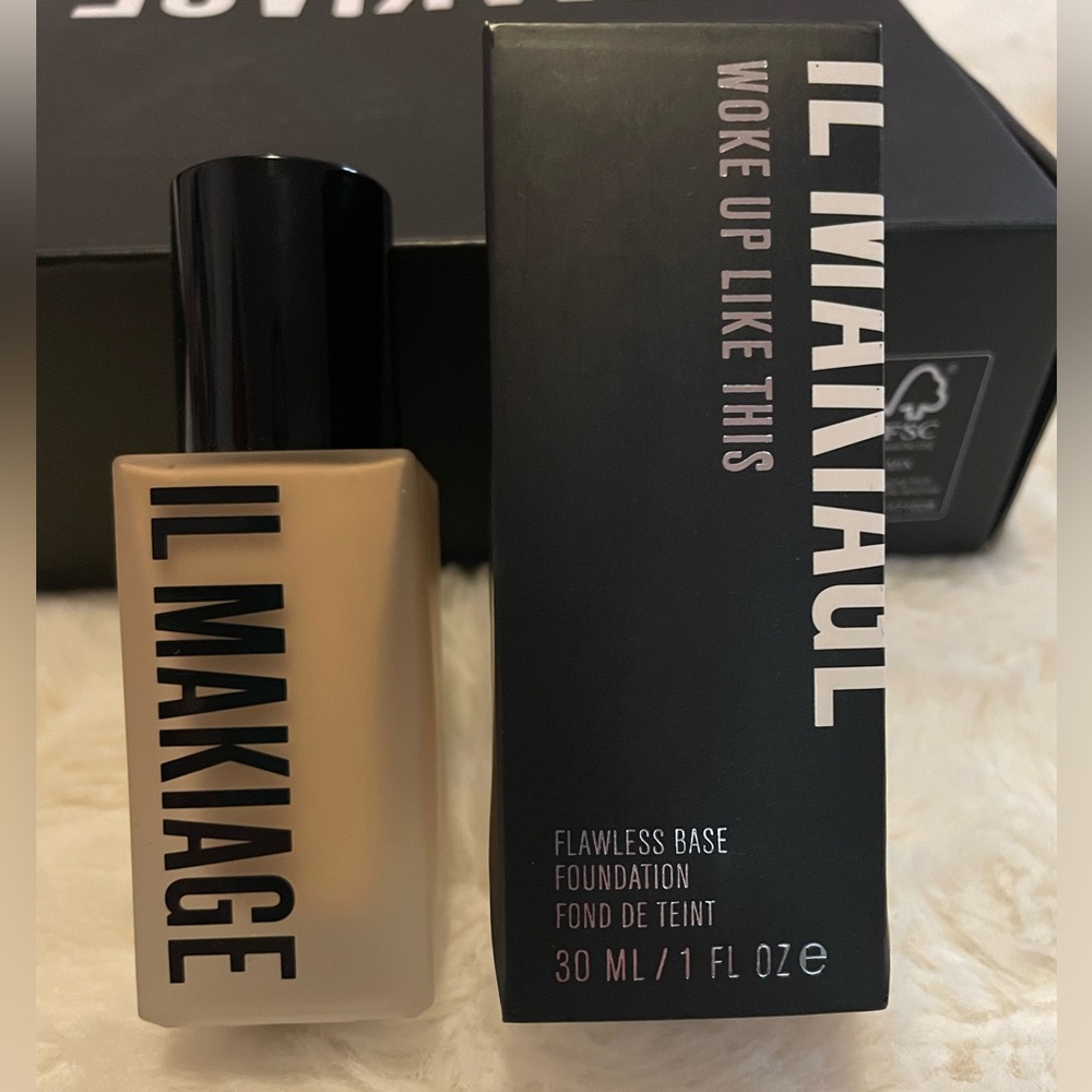 IL Makiage Woke Up Like This Foundation #60